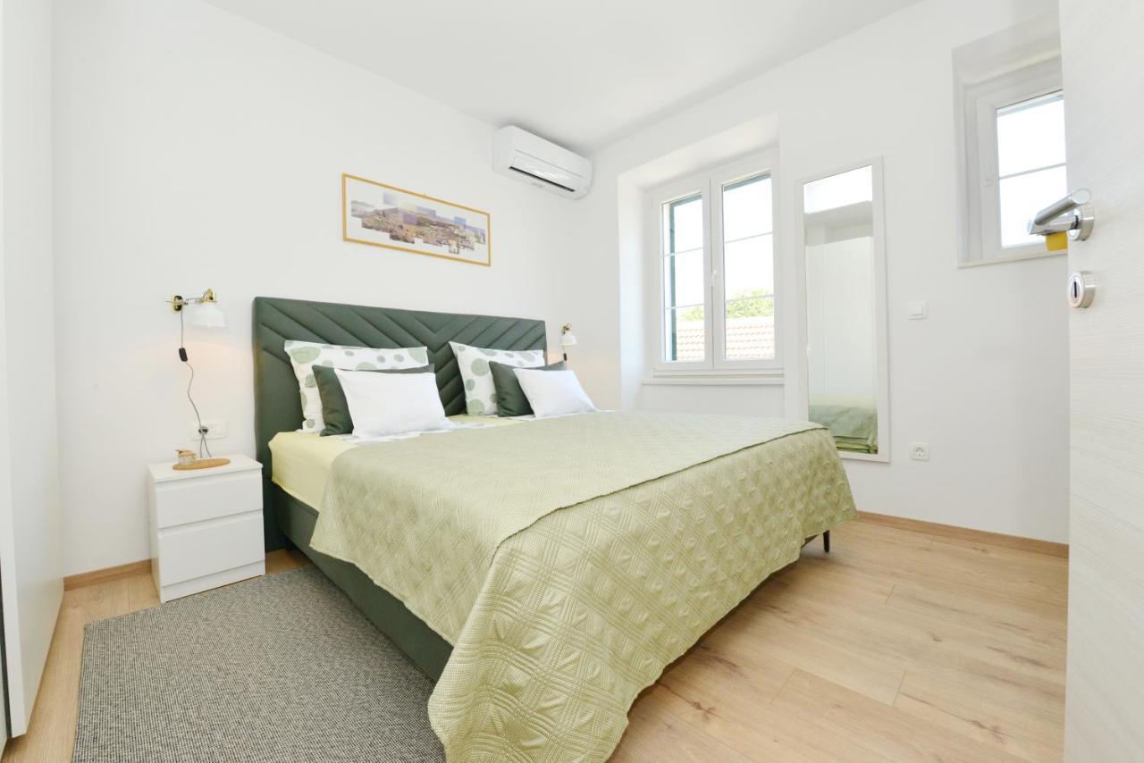 Apartman Junona - Poluotok Na Dlanu Zadar Buitenkant foto